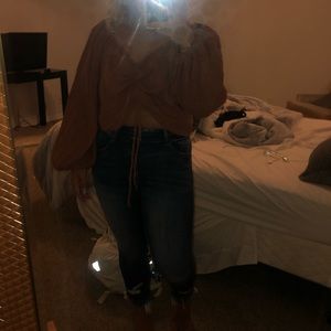 crop balloon sleeved top!